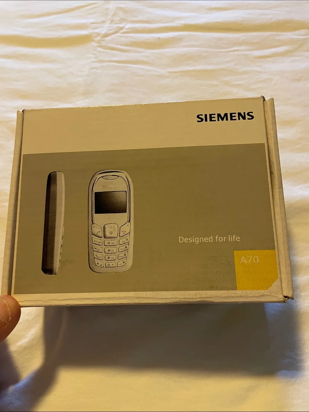 Siemens A70 Classic Mobile Phone in Silver/Black with Charger